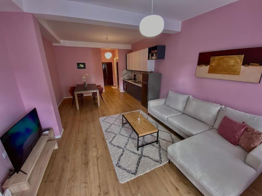 Coral Apartment - City Center Tirana Extérieur photo
