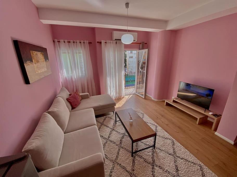 Coral Apartment - City Center Tirana Extérieur photo